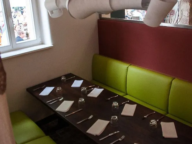 Hotel-restaurant 1735 3*