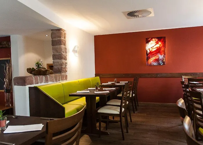 Hotel-restaurant 1735 מלון שפייר