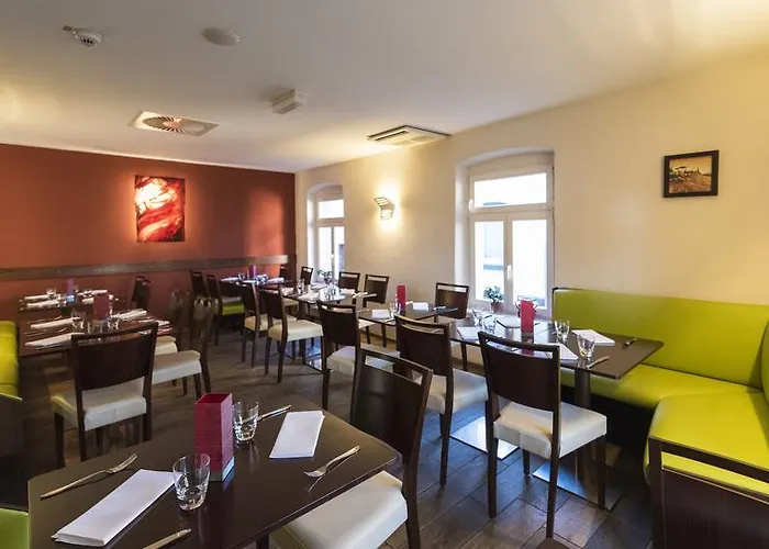 מלון Hotel-restaurant 1735 3*